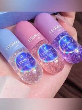 Cosmic Lip Oil Trio